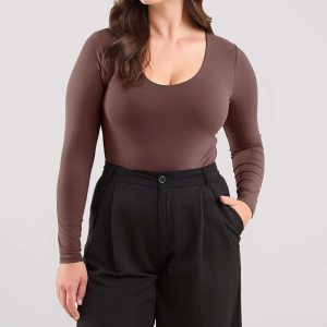 Long Sleeve Scoop Neck Bodysuit | Coffee