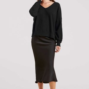 Luxe Knit V-Neck Sweater | Black